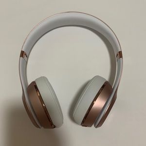 Beats by Dr Dre in Rose Gold Color